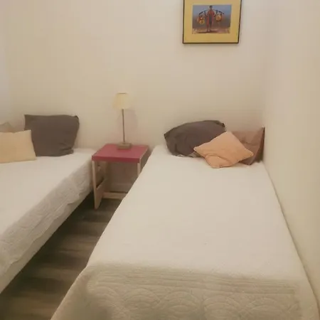 Maison De 3 Chambres Avec Piscine Partagee Terrasse Et Wifi A Ocagnano بيت للعطل
